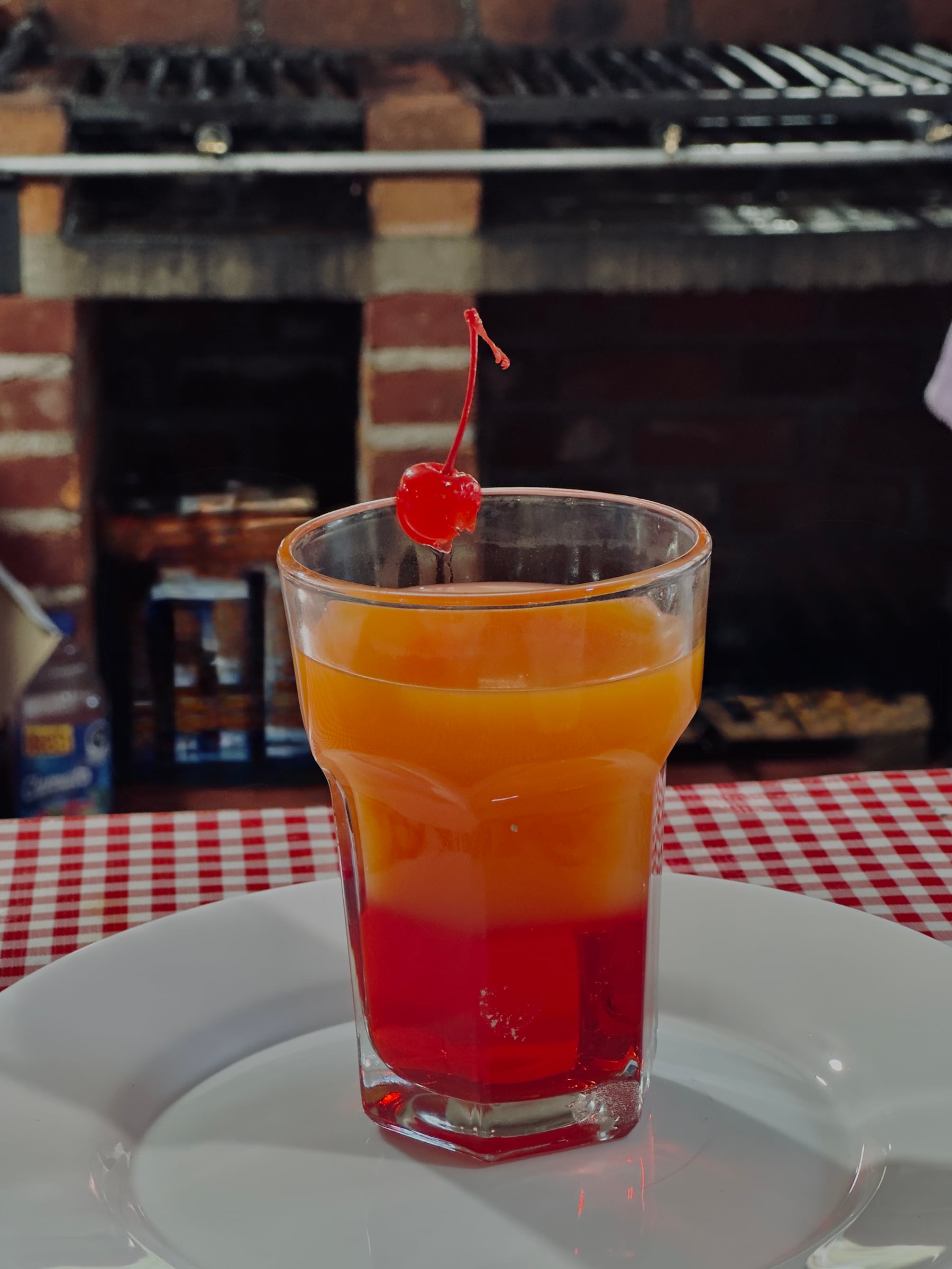 El de barro, con su abanico de fruta.
