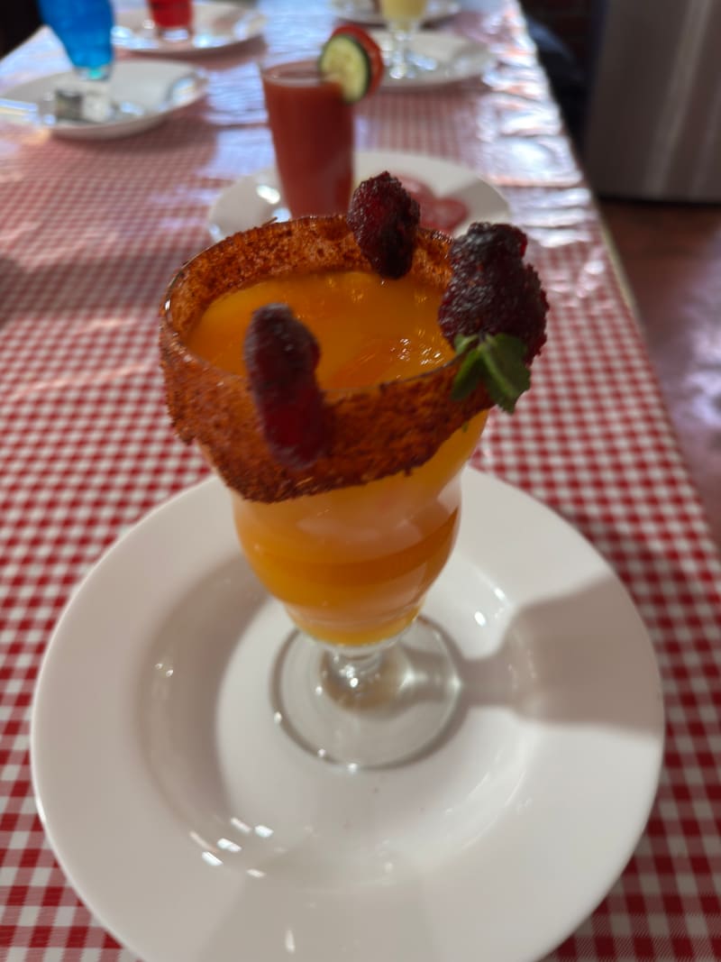 Cantarito con escarcha de chamoy, chile y tamarindo